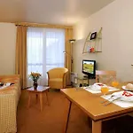 מלון דירות Citadines Montmartre 3*