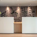 Citadines Montmartre 3* פריז