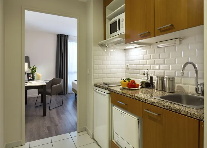 Citadines Montmartre Париж