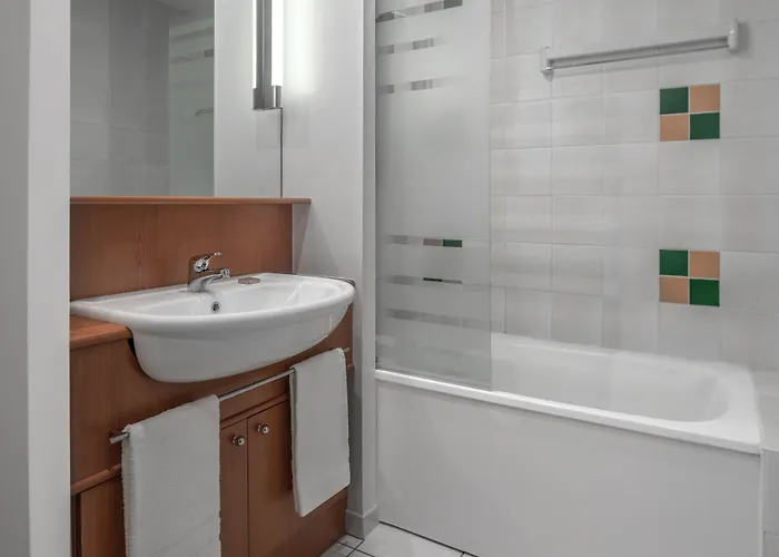 Апарт-отель Citadines Montmartre Париж