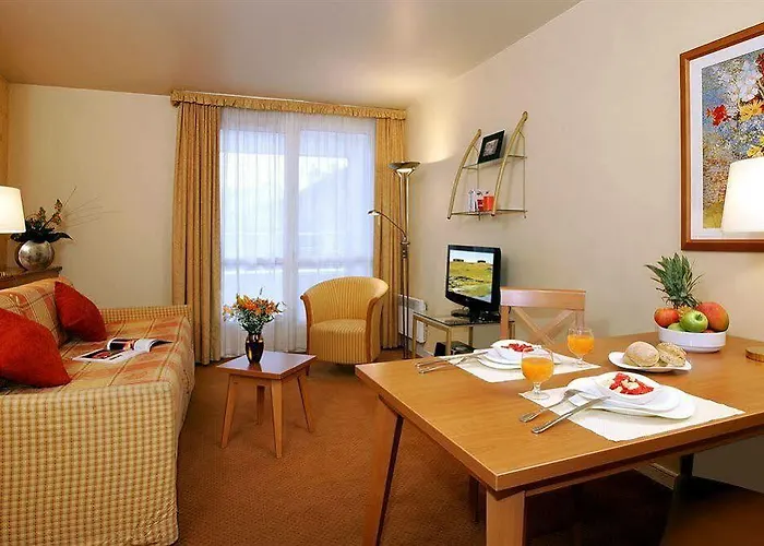 Апарт-отель Citadines Montmartre 3*