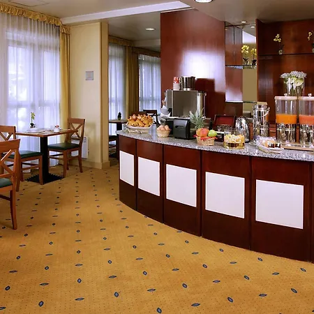 Citadines Montmartre Apartahotel 3*